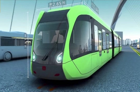 Αυτό είναι το μετρό χωρίς οδηγό που δεν χρειάζεται ράγες (βίντεο)